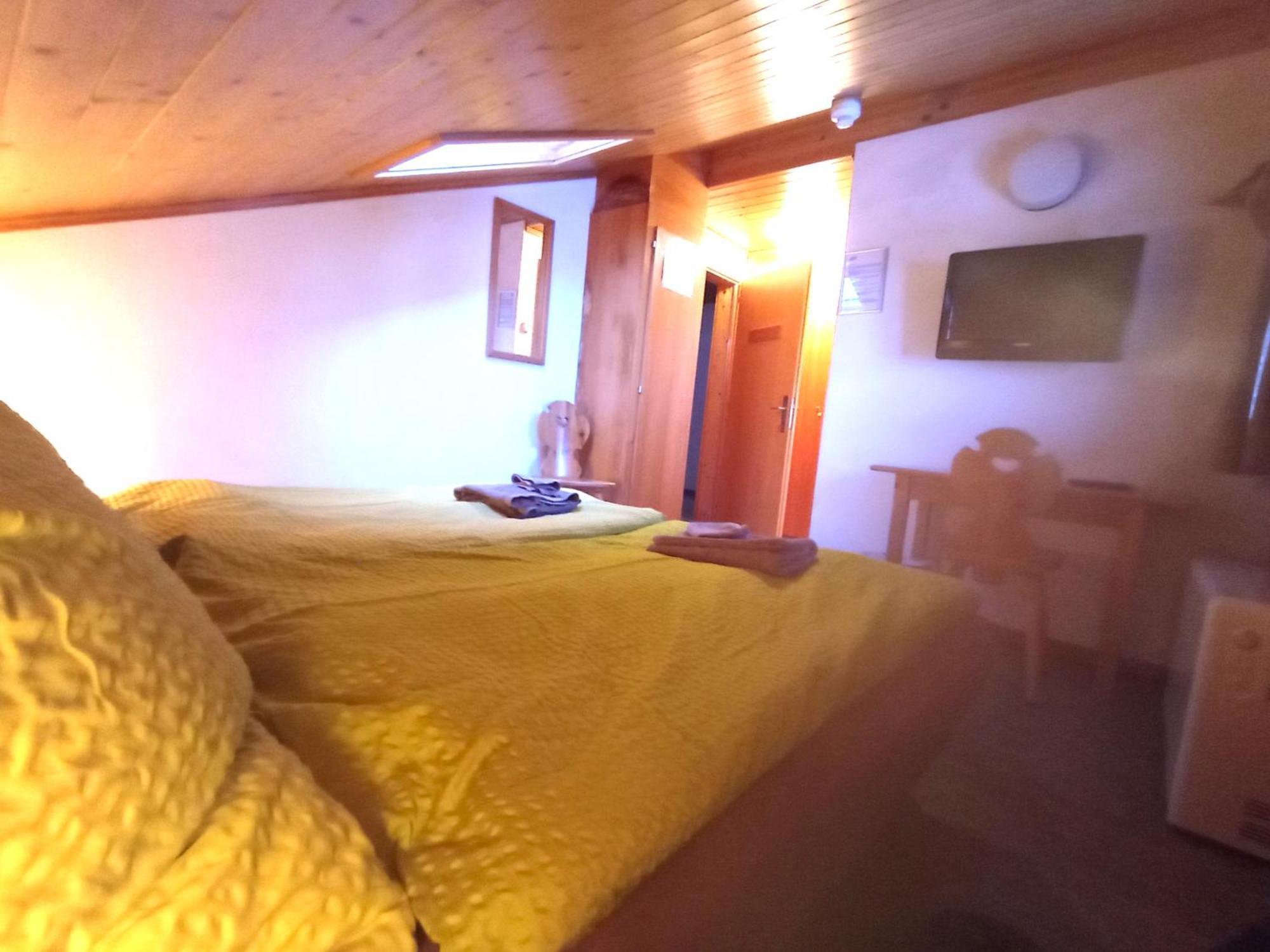 Chambre Double Doppelzimmer Camping Jaunpass Boltigen Exteriör bild